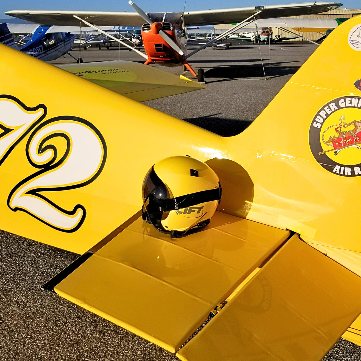AV-1 KOR With Visor - Yellow, Customizable - LIFT Aviation