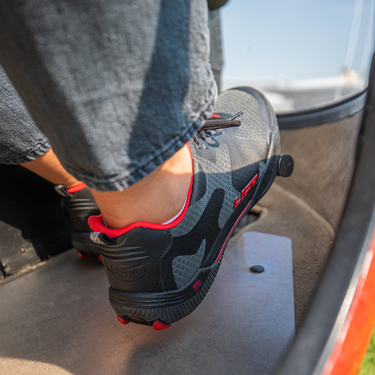 Air Boss - Black Normal Width - LIFT Aviation