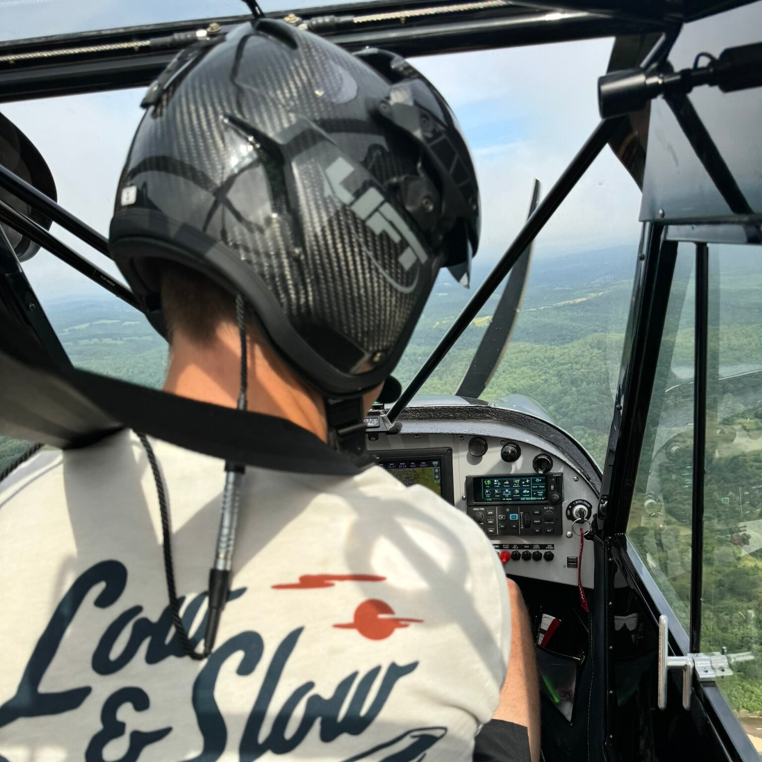 AV-1 KOR With Visor - Carbon Fiber Gloss, Customizable - LIFT Aviation