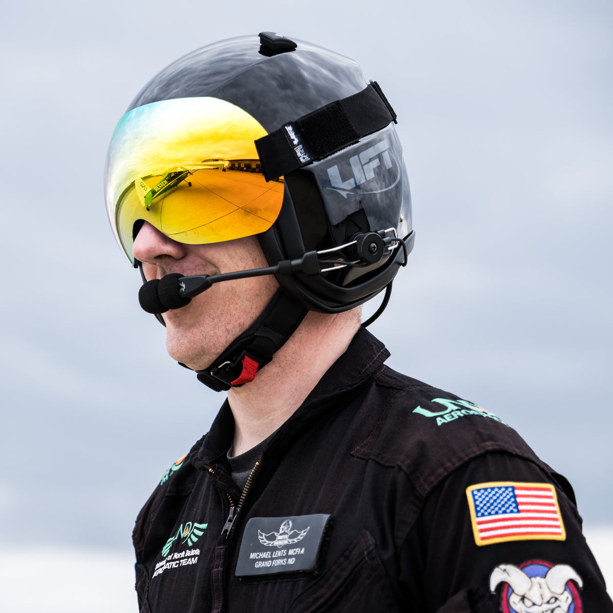 AV-1 KOR With Visor - Black, Customizable - LIFT Aviation