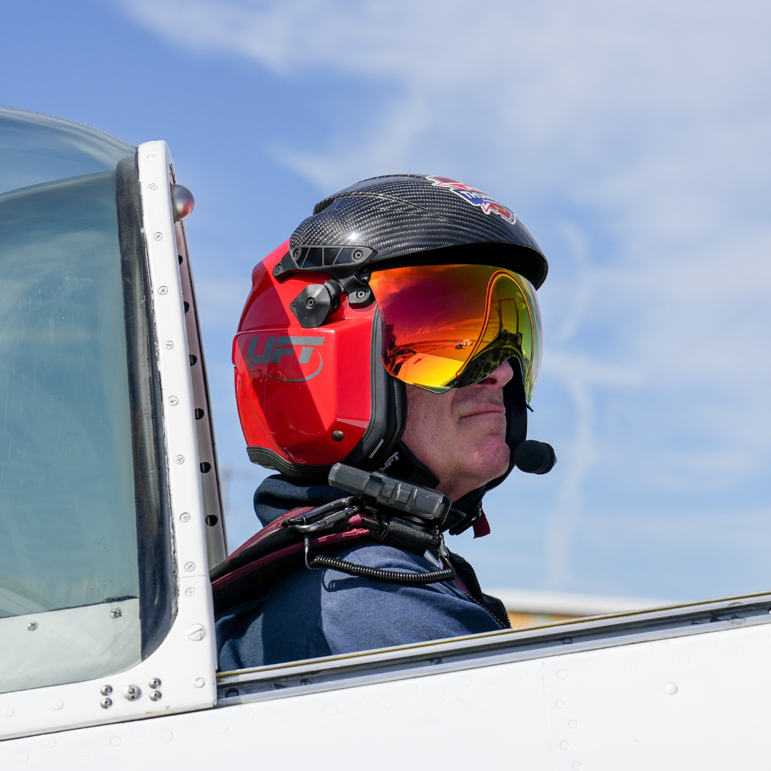 AV-1 KOR With Visor - Red, Customizable